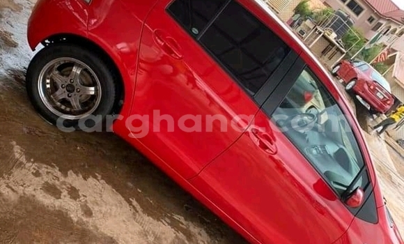 Ra Àlòkù Toyota Yaris Red Ọkọ̀ in Accra ni Greater Accra Ra Àlòkù Toyota Yaris Red Ọkọ̀ in Accra ni Greater Accra