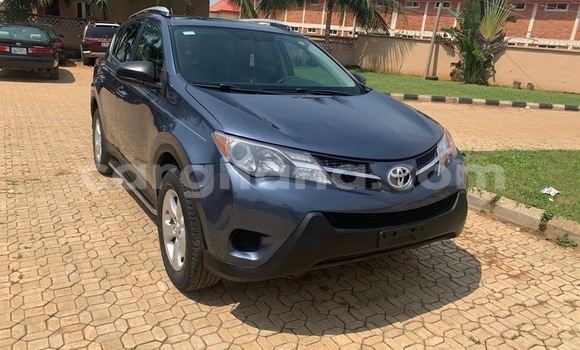 Ra Àlòkù Toyota RAV4 Black Ọkọ̀ in Tema ni Greater Accra