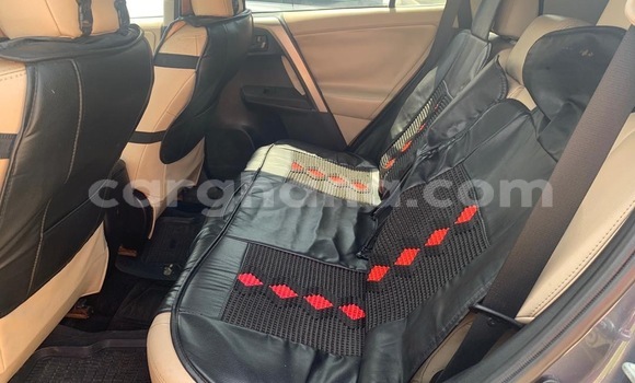 Sayi Na hannu Toyota RAV4 Black Mota in Tema a Greater Accra Sayi Na hannu Toyota RAV4 Black Mota in Tema a Greater Accra