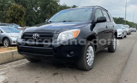 Ra Àlòkù Toyota RAV4 Black Ọkọ̀ in Tema ni Greater Accra