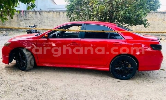 Sayi Na hannu Toyota Camry Red Mota in Accra a Greater Accra