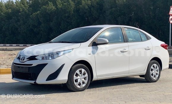 Ra Imported Toyota Yaris funfun Ọkọ̀ in Import - Dubai ni Ashanti Ra Imported Toyota Yaris funfun Ọkọ̀ in Import - Dubai ni Ashanti