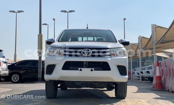 Ra Imported Toyota Hilux funfun Ọkọ̀ in Import - Dubai ni Ashanti Ra Imported Toyota Hilux funfun Ọkọ̀ in Import - Dubai ni Ashanti