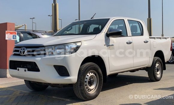 Ra Imported Toyota Hilux funfun Ọkọ̀ in Import - Dubai ni Ashanti Ra Imported Toyota Hilux funfun Ọkọ̀ in Import - Dubai ni Ashanti