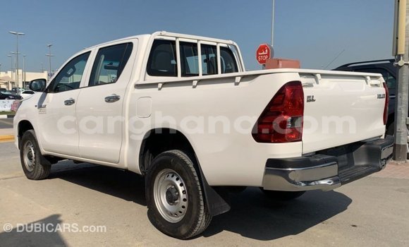 Ra Imported Toyota Hilux funfun Ọkọ̀ in Import - Dubai ni Ashanti Ra Imported Toyota Hilux funfun Ọkọ̀ in Import - Dubai ni Ashanti