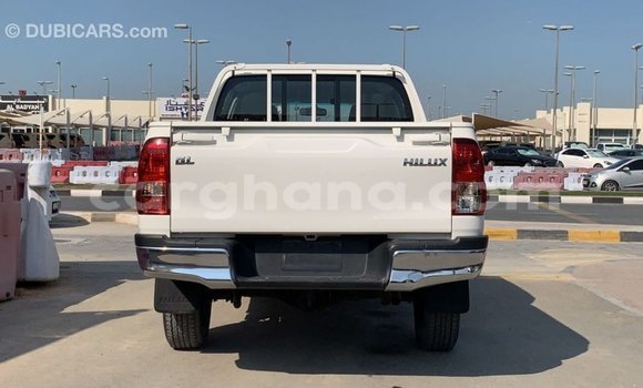 Ra Imported Toyota Hilux funfun Ọkọ̀ in Import - Dubai ni Ashanti Ra Imported Toyota Hilux funfun Ọkọ̀ in Import - Dubai ni Ashanti