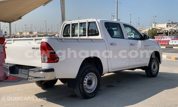 Ra Imported Toyota Hilux funfun Ọkọ̀ in Import - Dubai ni Ashanti Ra Imported Toyota Hilux funfun Ọkọ̀ in Import - Dubai ni Ashanti