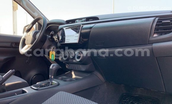 Ra Imported Toyota Hilux funfun Ọkọ̀ in Import - Dubai ni Ashanti Ra Imported Toyota Hilux funfun Ọkọ̀ in Import - Dubai ni Ashanti
