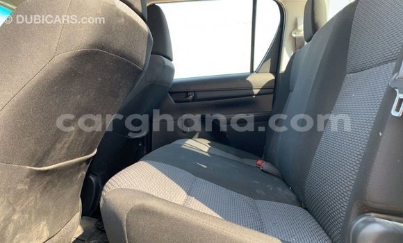 Ra Imported Toyota Hilux funfun Ọkọ̀ in Import - Dubai ni Ashanti Ra Imported Toyota Hilux funfun Ọkọ̀ in Import - Dubai ni Ashanti