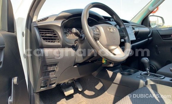 Ra Imported Toyota Hilux funfun Ọkọ̀ in Import - Dubai ni Ashanti Ra Imported Toyota Hilux funfun Ọkọ̀ in Import - Dubai ni Ashanti