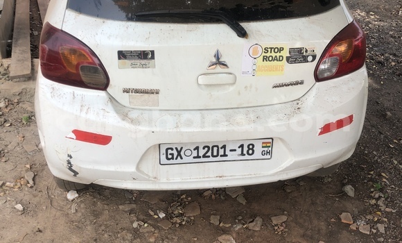 Ra Àlòkù Mitsubishi Mirage funfun Ọkọ̀ in Tema ni Greater Accra Ra Àlòkù Mitsubishi Mirage funfun Ọkọ̀ in Tema ni Greater Accra