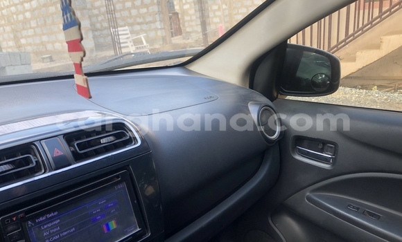 Ra Àlòkù Mitsubishi Mirage funfun Ọkọ̀ in Tema ni Greater Accra Ra Àlòkù Mitsubishi Mirage funfun Ọkọ̀ in Tema ni Greater Accra