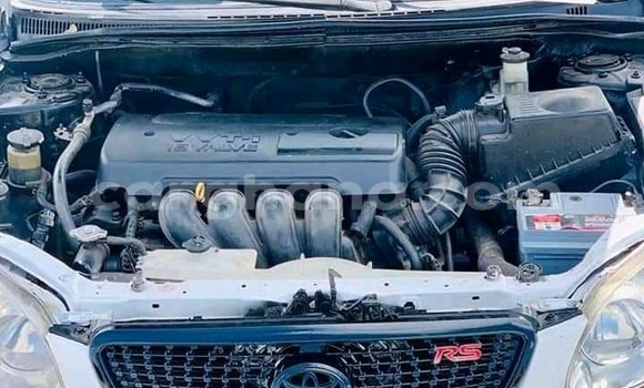 Ra Àlòkù Toyota Corolla funfun Ọkọ̀ in Accra ni Greater Accra Ra Àlòkù Toyota Corolla funfun Ọkọ̀ in Accra ni Greater Accra