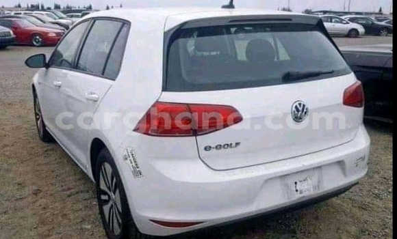 Buy Used Volkswagen Golf White Car in Accra in Greater Accra Buy Used Volkswagen Golf White Car in Accra in Greater Accra