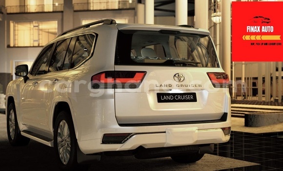 Buy New Toyota Land Cruiser Silver Car in Accra in Greater Accra Buy New Toyota Land Cruiser Silver Car in Accra in Greater Accra