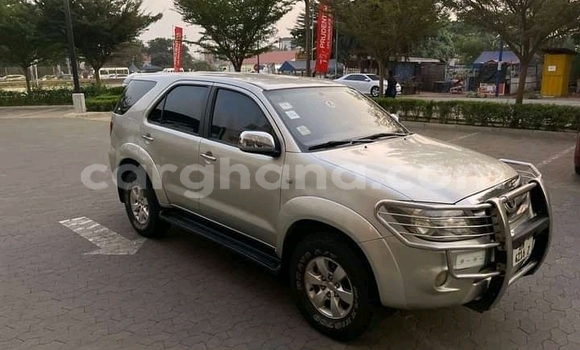 Ra Àlòkù Toyota Fortuner Miiran Ọkọ̀ in Accra ni Greater Accra Ra Àlòkù Toyota Fortuner Miiran Ọkọ̀ in Accra ni Greater Accra