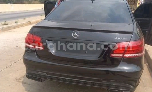 Ra Àlòkù Mercedes‒Benz V-klasse Black Ọkọ̀ in Accra ni Greater Accra Ra Àlòkù Mercedes‒Benz V-klasse Black Ọkọ̀ in Accra ni Greater Accra