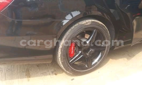 Ra Àlòkù Mercedes‒Benz V-klasse Black Ọkọ̀ in Accra ni Greater Accra Ra Àlòkù Mercedes‒Benz V-klasse Black Ọkọ̀ in Accra ni Greater Accra