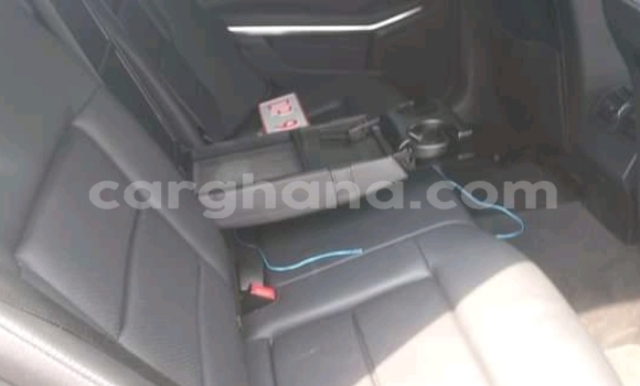 Ra Àlòkù Mercedes‒Benz V-klasse Black Ọkọ̀ in Accra ni Greater Accra Ra Àlòkù Mercedes‒Benz V-klasse Black Ọkọ̀ in Accra ni Greater Accra