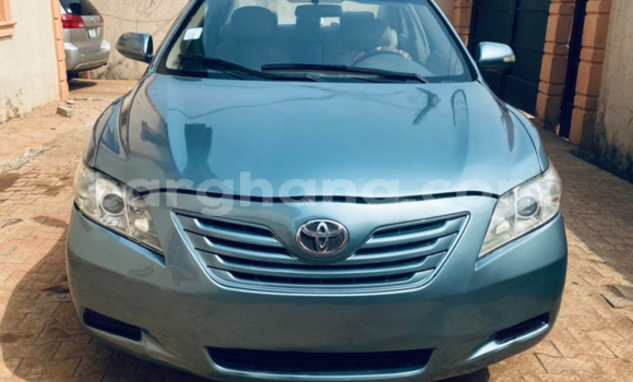Ra Àlòkù Toyota Camry Blue Ọkọ̀ in Tema ni Greater Accra