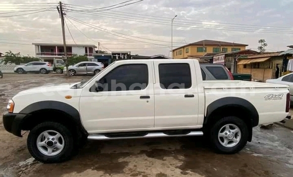 Ra Àlòkù Nissan Hardbody Miiran Ọkọ̀ in Accra ni Greater Accra