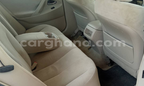 Sayi Na hannu Toyota Camry White Mota in Tema a Greater Accra Sayi Na hannu Toyota Camry White Mota in Tema a Greater Accra
