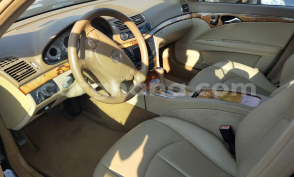 Sayi Na hannu Mercedes‒Benz E–Class Black Mota in Tema a Greater Accra Sayi Na hannu Mercedes‒Benz E–Class Black Mota in Tema a Greater Accra