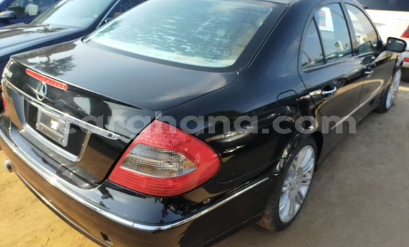 Sayi Na hannu Mercedes‒Benz E–Class Black Mota in Tema a Greater Accra Sayi Na hannu Mercedes‒Benz E–Class Black Mota in Tema a Greater Accra