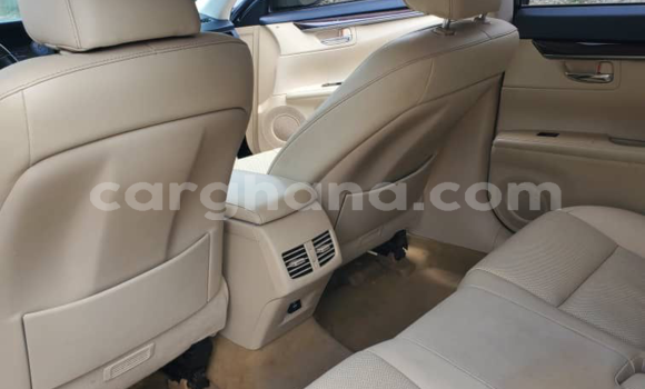 Buy Used Lexus ES Black Car in Tema in Greater Accra Buy Used Lexus ES Black Car in Tema in Greater Accra