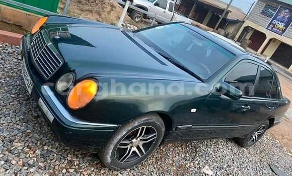 Ra Àlòkù Mercedes-Benz E200 Miiran Ọkọ̀ in Accra ni Greater Accra Ra Àlòkù Mercedes-Benz E200 Miiran Ọkọ̀ in Accra ni Greater Accra