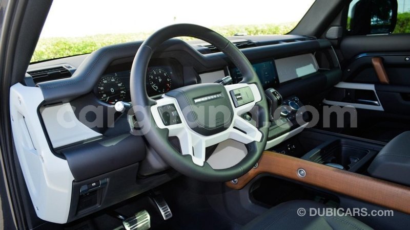 Big with watermark land rover defender ashanti import dubai 40008