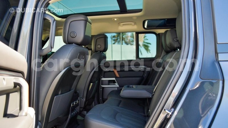 Big with watermark land rover defender ashanti import dubai 40008