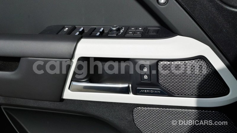 Big with watermark land rover defender ashanti import dubai 40008