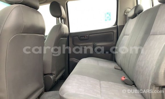 Sayi Imported Toyota Hilux White Mota in Import - Dubai a Ashanti Sayi Imported Toyota Hilux White Mota in Import - Dubai a Ashanti