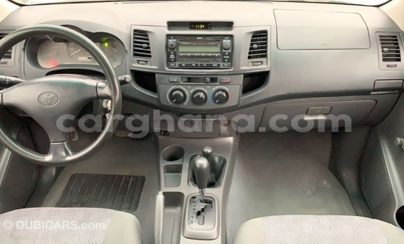Sayi Imported Toyota Hilux White Mota in Import - Dubai a Ashanti Sayi Imported Toyota Hilux White Mota in Import - Dubai a Ashanti