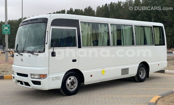 Sayi Imported Nissan Evalia White Babbar mota in Import - Dubai a Ashanti Sayi Imported Nissan Evalia White Babbar mota in Import - Dubai a Ashanti