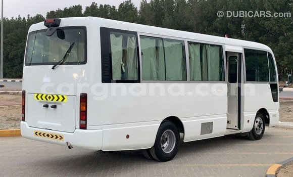 Sayi Imported Nissan Evalia White Babbar mota in Import - Dubai a Ashanti Sayi Imported Nissan Evalia White Babbar mota in Import - Dubai a Ashanti