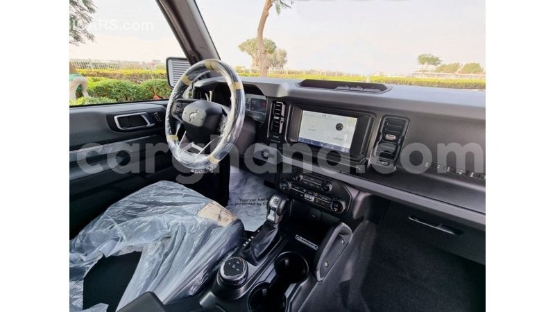 Big with watermark ford bronco ashanti import dubai 40018