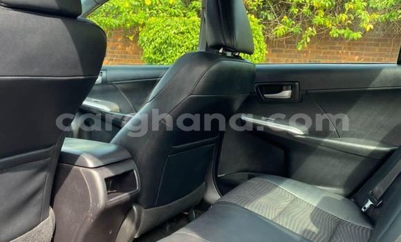 Ra Tuntun Toyota Camry Red Ọkọ̀ in Accra ni Greater Accra Ra Tuntun Toyota Camry Red Ọkọ̀ in Accra ni Greater Accra