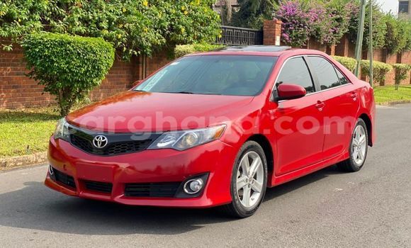 Ra Tuntun Toyota Camry Red Ọkọ̀ in Accra ni Greater Accra Ra Tuntun Toyota Camry Red Ọkọ̀ in Accra ni Greater Accra
