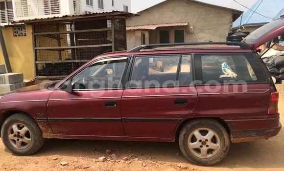 Ra Àlòkù Opel Astra Miiran Ọkọ̀ in Accra ni Greater Accra Ra Àlòkù Opel Astra Miiran Ọkọ̀ in Accra ni Greater Accra