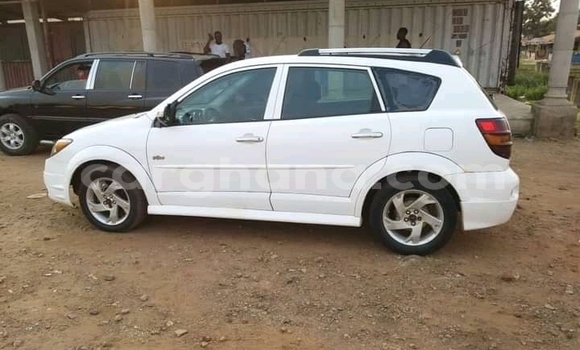Buy Used Pontiac Vibe White Car in Accra in Greater Accra