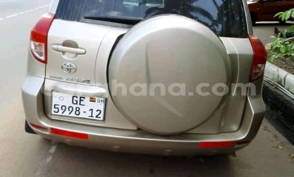 Ra Àlòkù Toyota RAV4 Miiran Ọkọ̀ in Accra ni Greater Accra Ra Àlòkù Toyota RAV4 Miiran Ọkọ̀ in Accra ni Greater Accra