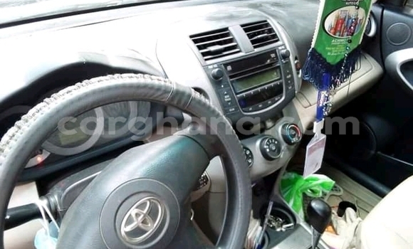 Ra Àlòkù Toyota RAV4 Miiran Ọkọ̀ in Accra ni Greater Accra Ra Àlòkù Toyota RAV4 Miiran Ọkọ̀ in Accra ni Greater Accra