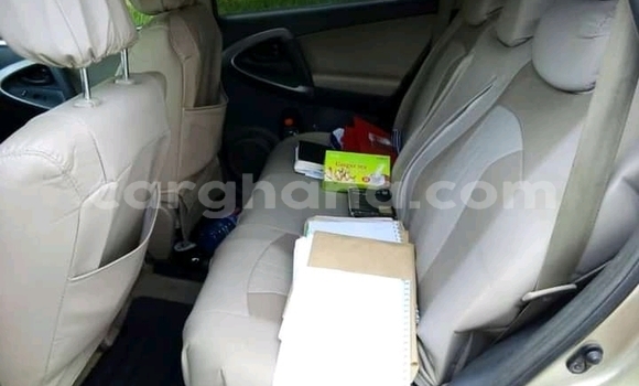 Ra Àlòkù Toyota RAV4 Miiran Ọkọ̀ in Accra ni Greater Accra Ra Àlòkù Toyota RAV4 Miiran Ọkọ̀ in Accra ni Greater Accra