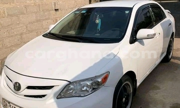 Ra Àlòkù Toyota Corolla funfun Ọkọ̀ in Accra ni Greater Accra Ra Àlòkù Toyota Corolla funfun Ọkọ̀ in Accra ni Greater Accra