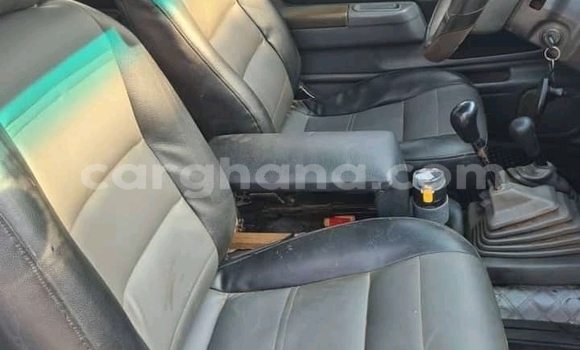 Sayi Na hannu Nissan Hardbody White Mota in Accra a Greater Accra Sayi Na hannu Nissan Hardbody White Mota in Accra a Greater Accra