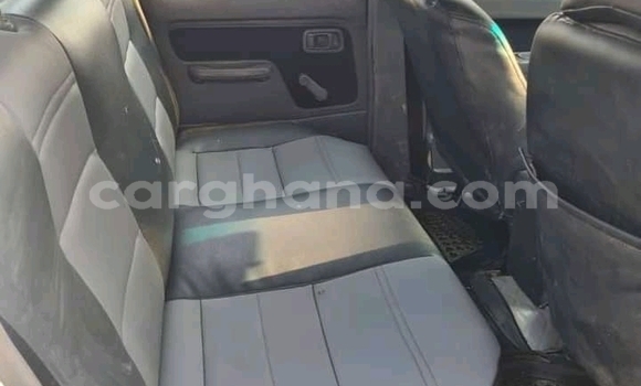 Sayi Na hannu Nissan Hardbody White Mota in Accra a Greater Accra Sayi Na hannu Nissan Hardbody White Mota in Accra a Greater Accra