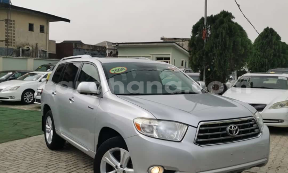 Sayi Na hannu Toyota Highlander Azurfa Mota in Tema a Greater Accra