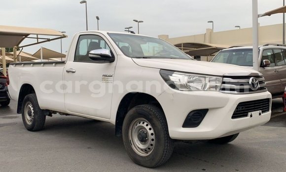 Sayi Imported Toyota Hilux White Mota in Import - Dubai a Ashanti Sayi Imported Toyota Hilux White Mota in Import - Dubai a Ashanti